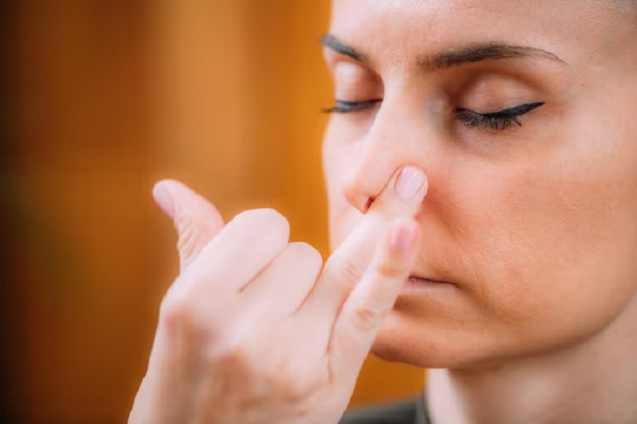 تکنیک تنفس متناوب از سوراخ های بینی برای کاهش استرس